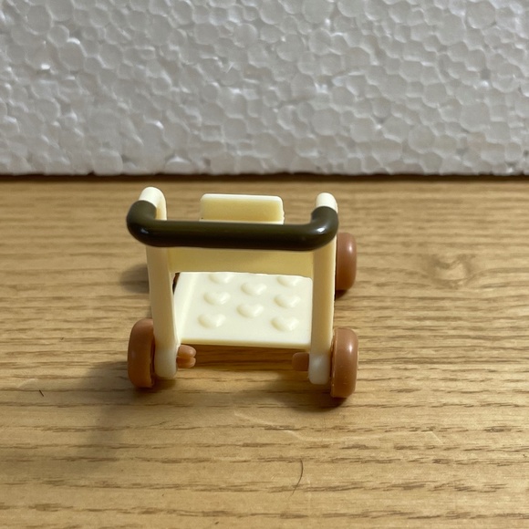 Lil Woodzeez Hopin Farmers Market Shopping Cart Hand Cart Calico Critters Set - Picture 3 of 4